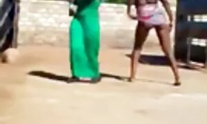 ក្មេងស្រីអាហ្រ្វិករា ...
