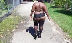 19 pt, black bbw in  ...