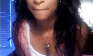 ក្មេងស្រីជំទង់ខ្មៅដ៏ ...